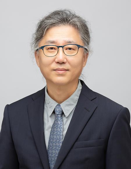 성운재 교수이미지